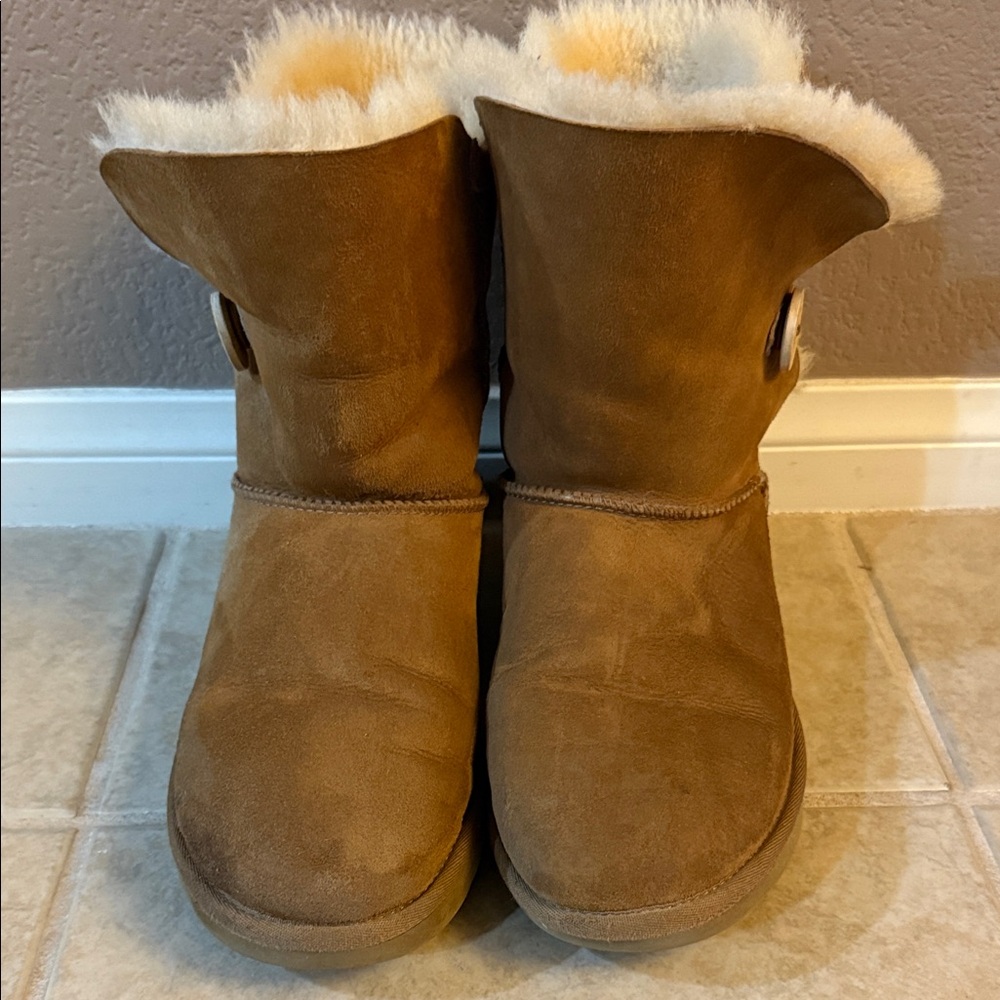 Ugg Brown Suede Shearling Boots